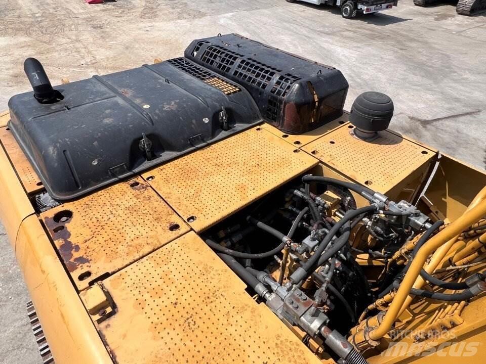 CAT 330D UHD Εκσκαφείς με ερπύστριες