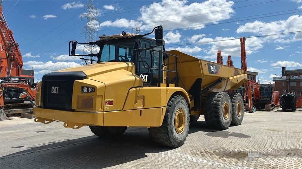 CAT 745C 6X6 Dumpers εργοταξίου
