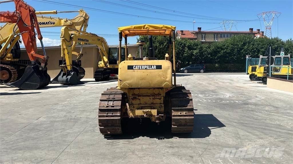 CAT D4D Μπουλντόζες με ερπύστριες