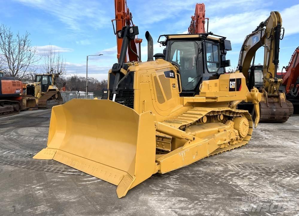 CAT D7E Μπουλντόζες με ερπύστριες