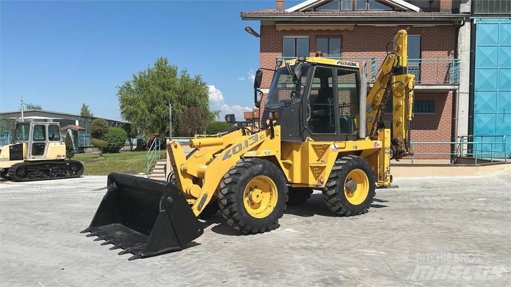 Foredil 40-13 4x4 Εκσκαφείς Φορτωτές τύπου JCB