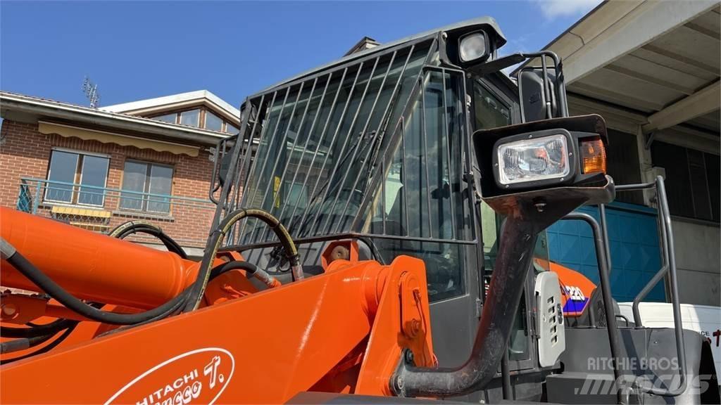 Hitachi ZW220-5B Φορτωτές με λάστιχα (Τροχοφόροι)