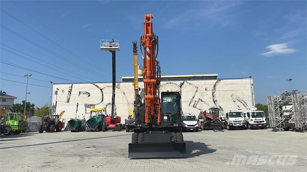 Hitachi ZX220W-7 Εκσκαφείς με τροχούς - λάστιχα