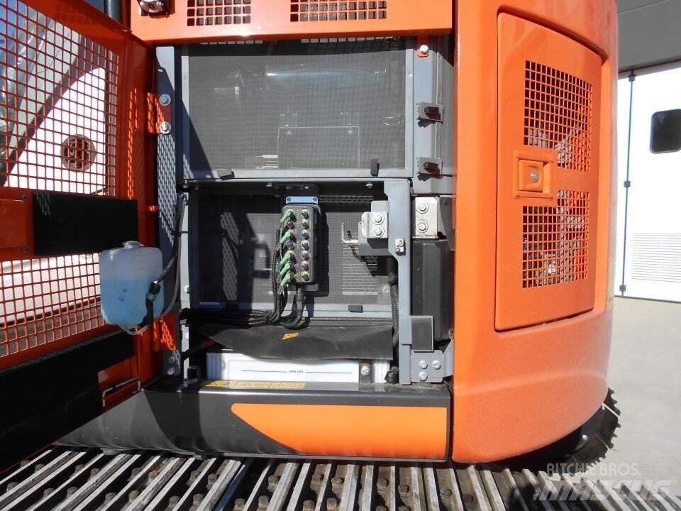 Hitachi ZX225-US6 Εκσκαφείς με ερπύστριες