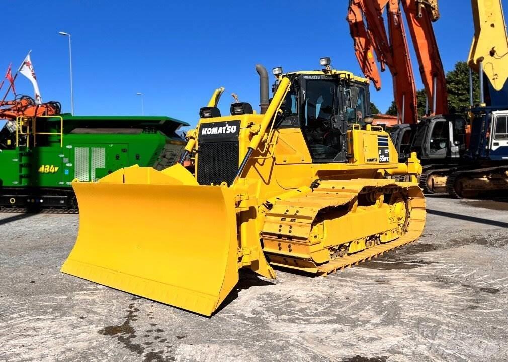 Komatsu D65 Μπουλντόζες με ερπύστριες