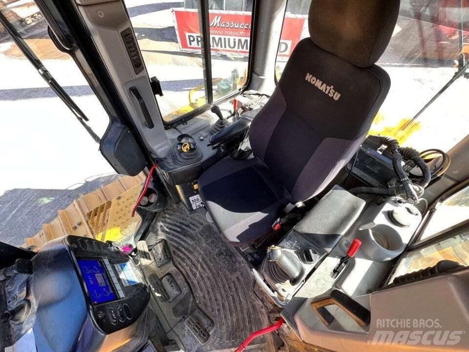 Komatsu D65 Μπουλντόζες με ερπύστριες