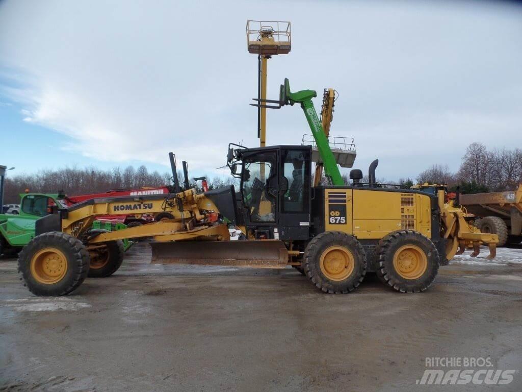 Komatsu GD675-5 Μπουλντόζες με ερπύστριες
