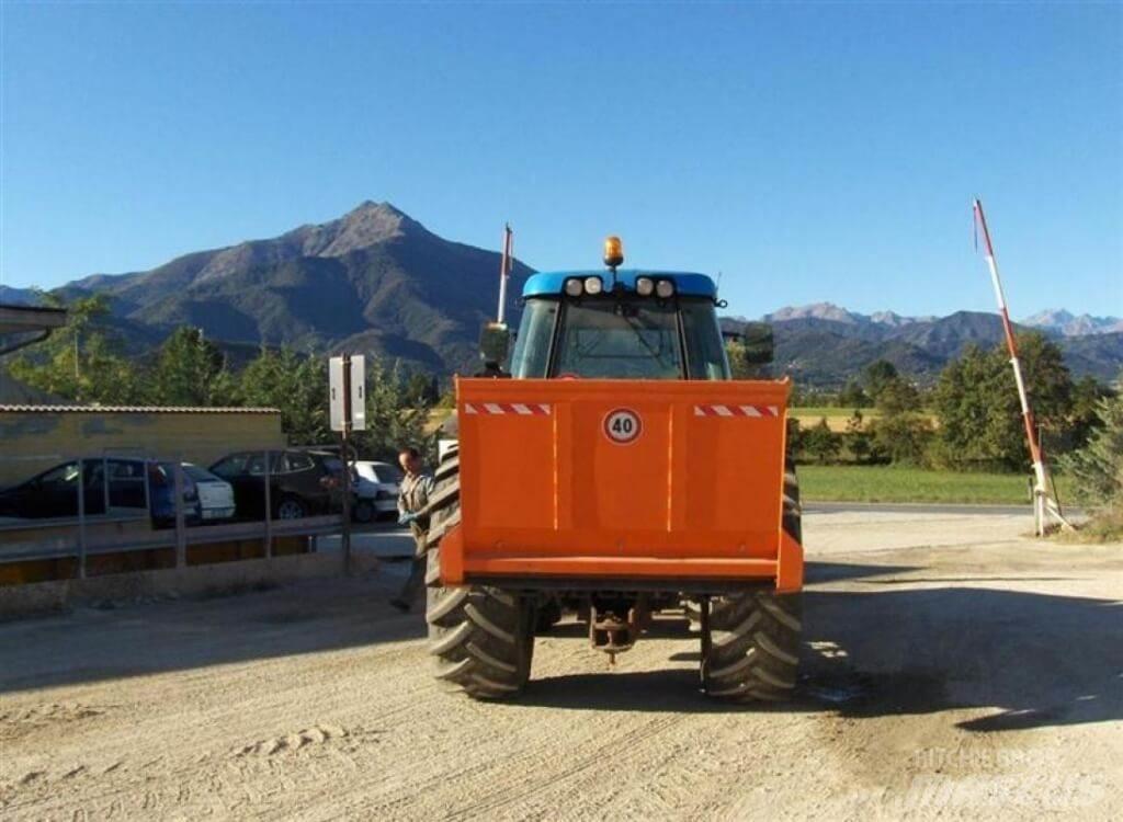 Landini LEGEND 135 Εκχιονιστήρες και χιονοδιώχτες