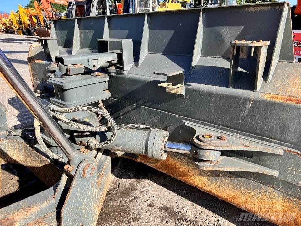 Liebherr 736 Μπουλντόζες με ερπύστριες