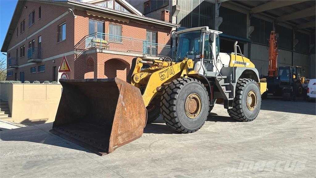 Liebherr L574 Φορτωτές με λάστιχα (Τροχοφόροι)