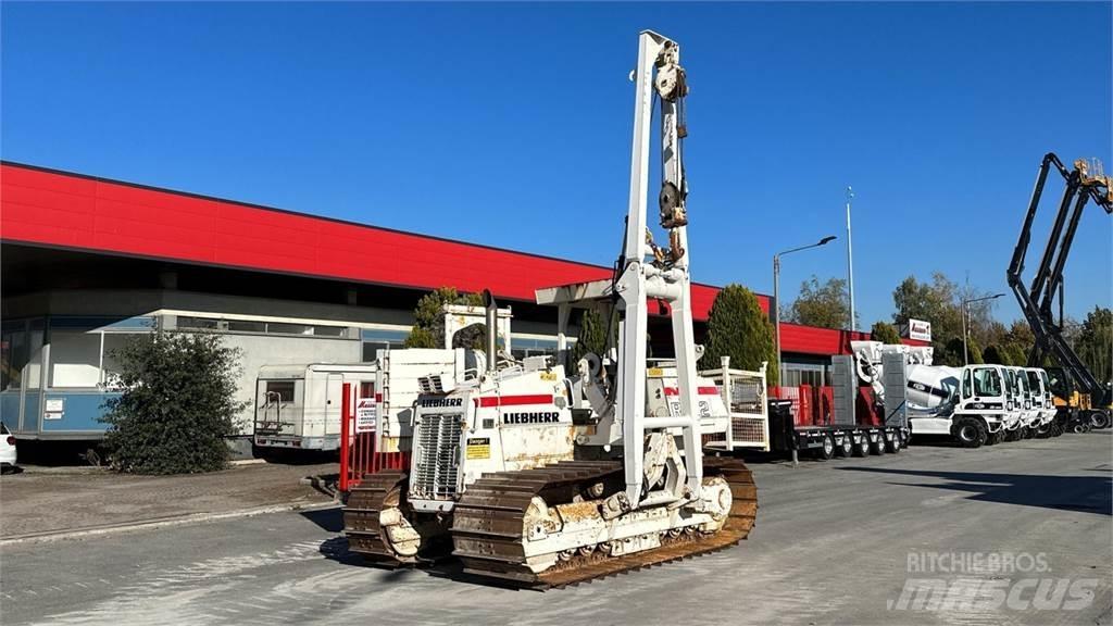 Liebherr RL 22 B Εξοπλισμός αγωγών