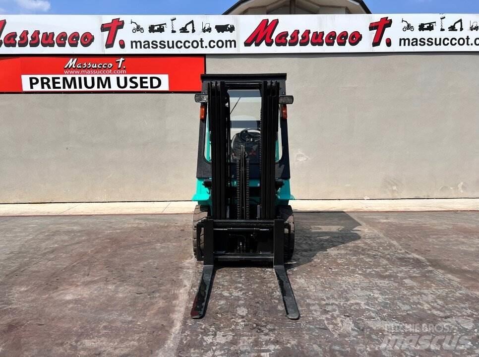 Mitsubishi FD25K Πετρελαιοκίνητα Κλαρκ