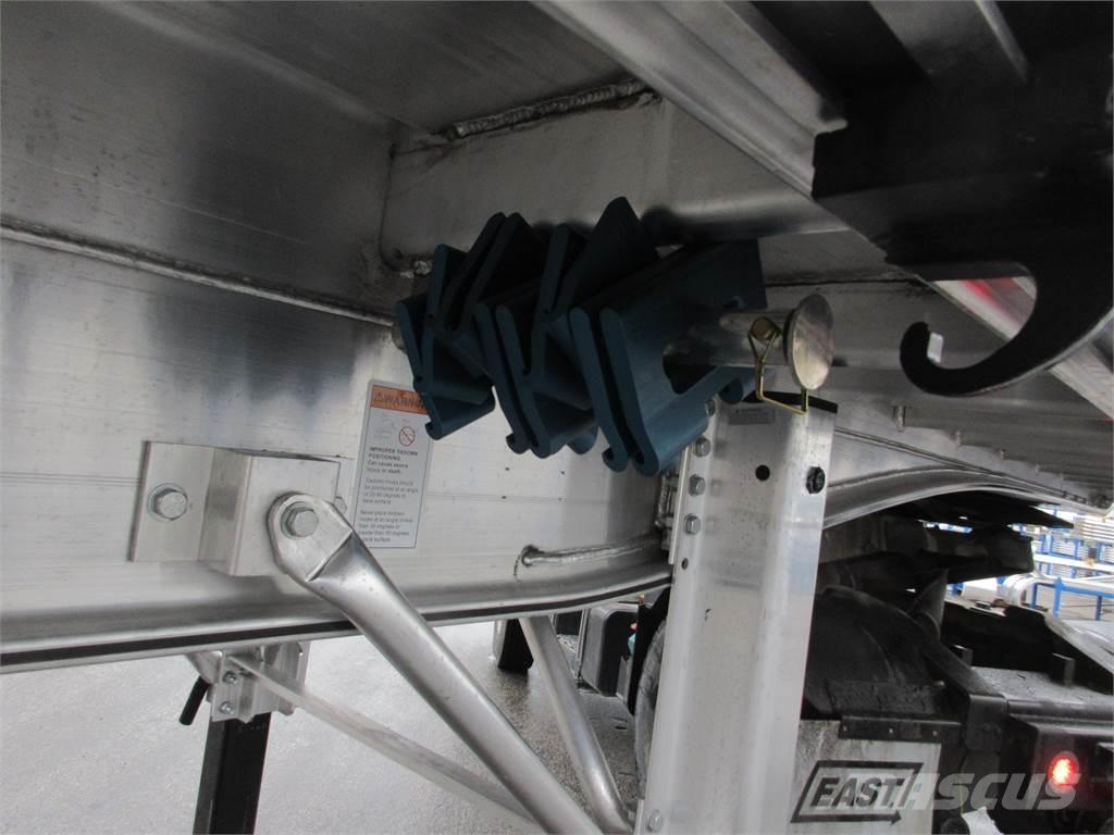 East Mfg Beast Επίπεδες/πλευρικώς ανοιγόμενες ρυμούλκες