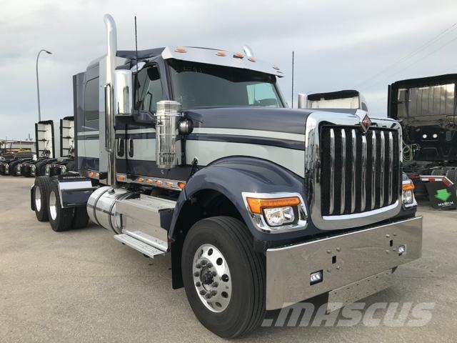 International HX Τράκτορες