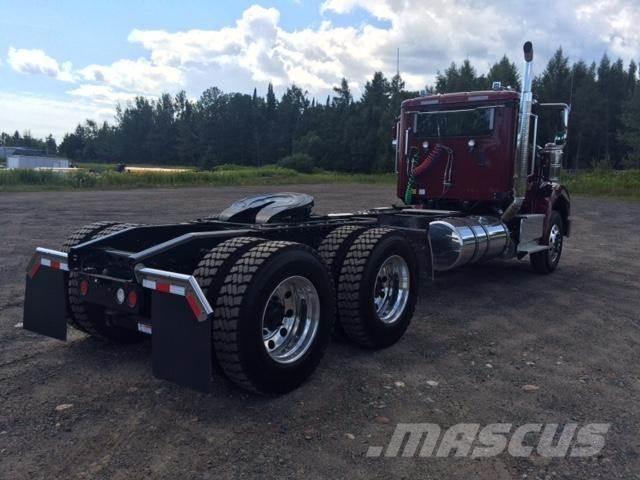 International HX Τράκτορες