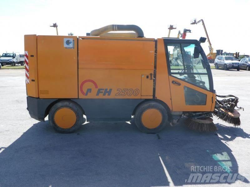 Aebi MFH 2500 Φορτηγά σκούπες