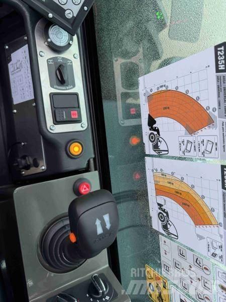Ausa T235H Τηλεσκοπικοί ανυψωτές