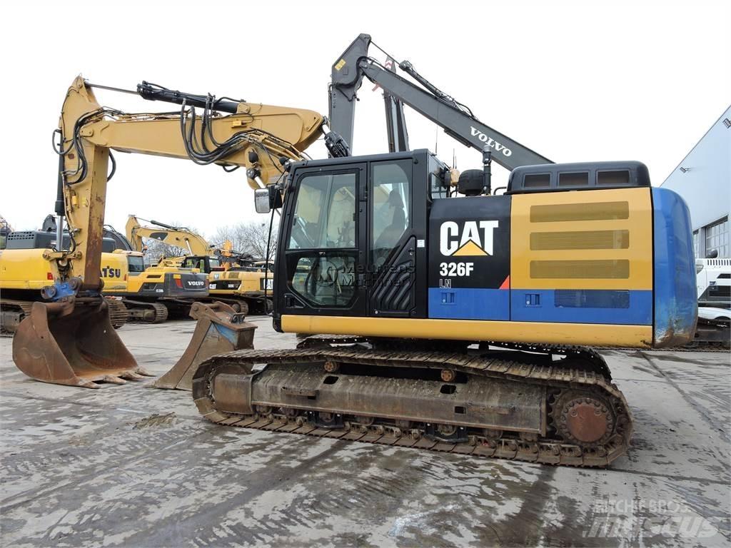 CAT 326F Εκσκαφείς με ερπύστριες