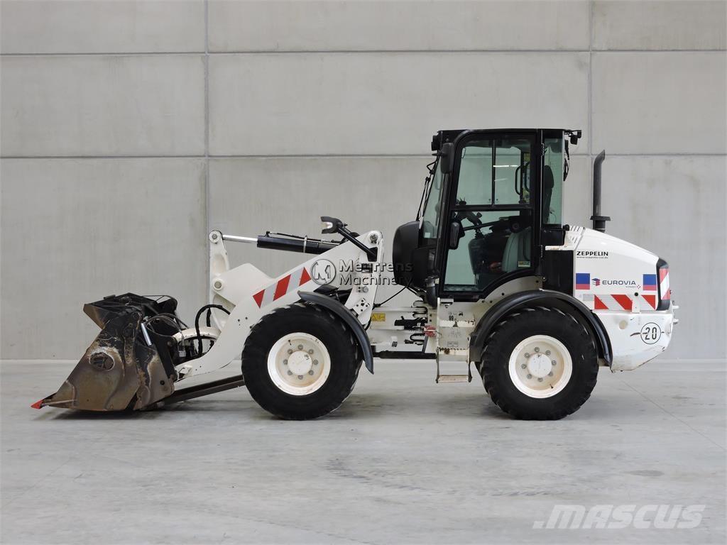 CAT 908M + FORK Φορτωτές με λάστιχα (Τροχοφόροι)