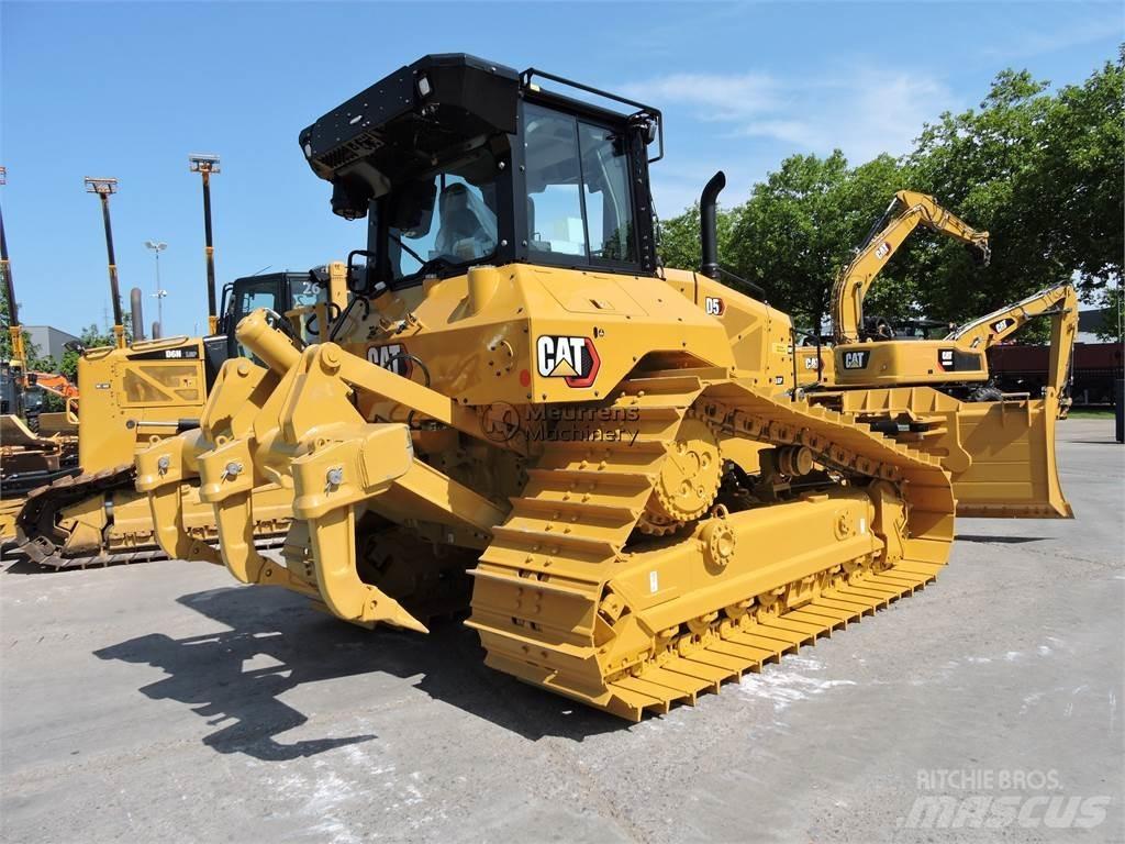 CAT D5 Μπουλντόζες
