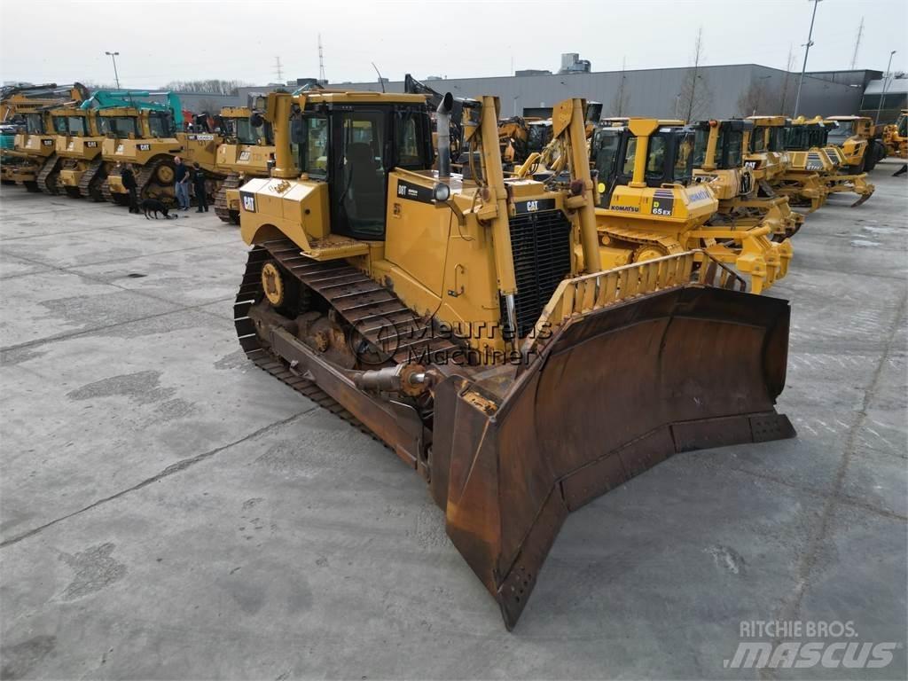 CAT D8T Μπουλντόζες
