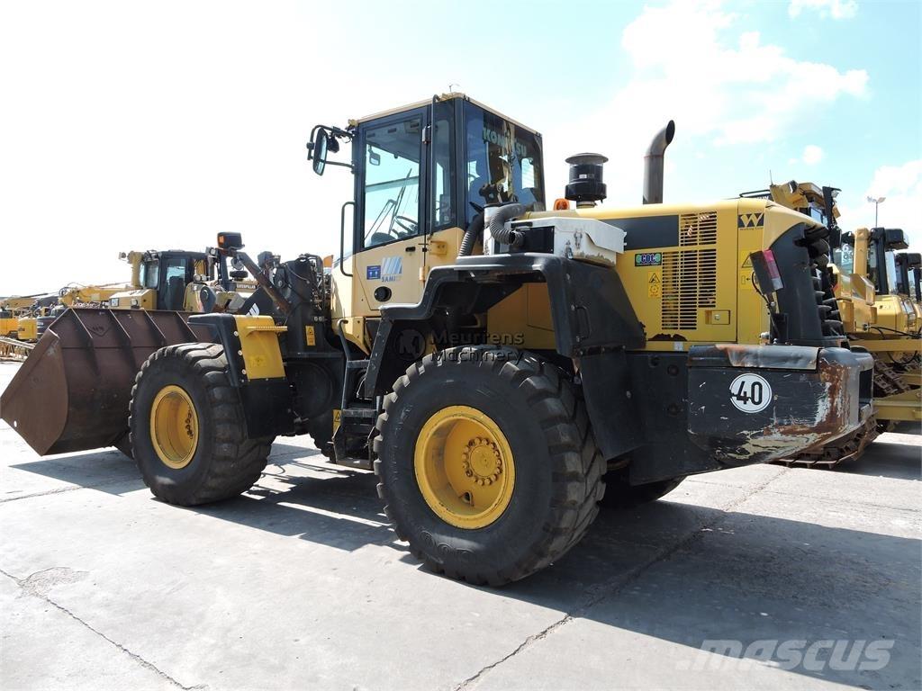 Komatsu WA320 Φορτωτές με λάστιχα (Τροχοφόροι)