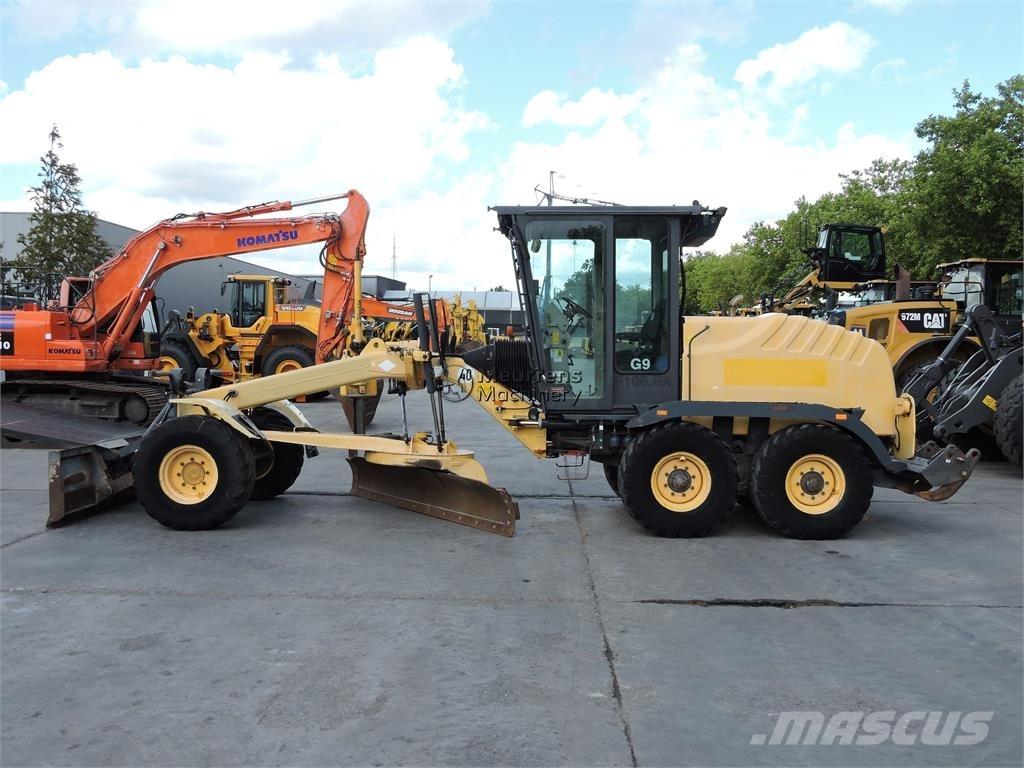 New Holland F106.6A Γκρέιντερς