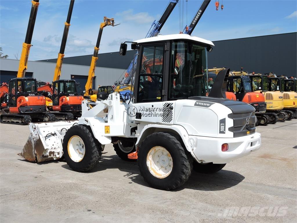 Volvo L30G + FORK Φορτωτές με λάστιχα (Τροχοφόροι)