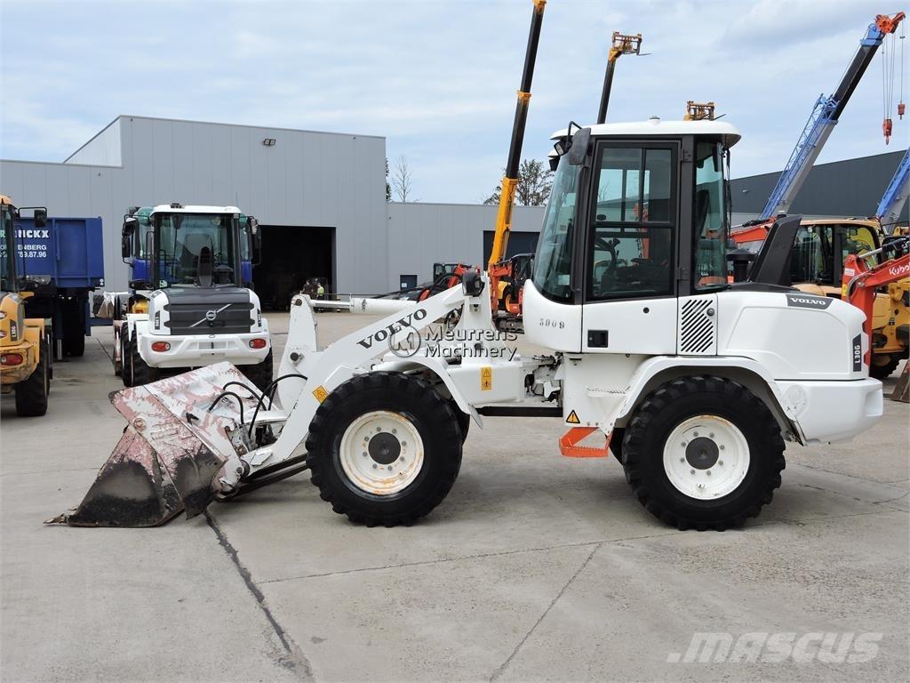 Volvo L30G + FORK Φορτωτές με λάστιχα (Τροχοφόροι)