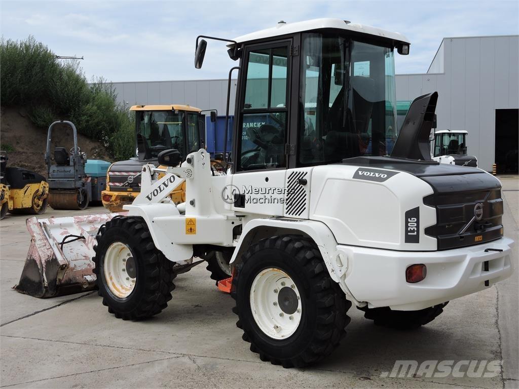 Volvo L30G + FORK Φορτωτές με λάστιχα (Τροχοφόροι)