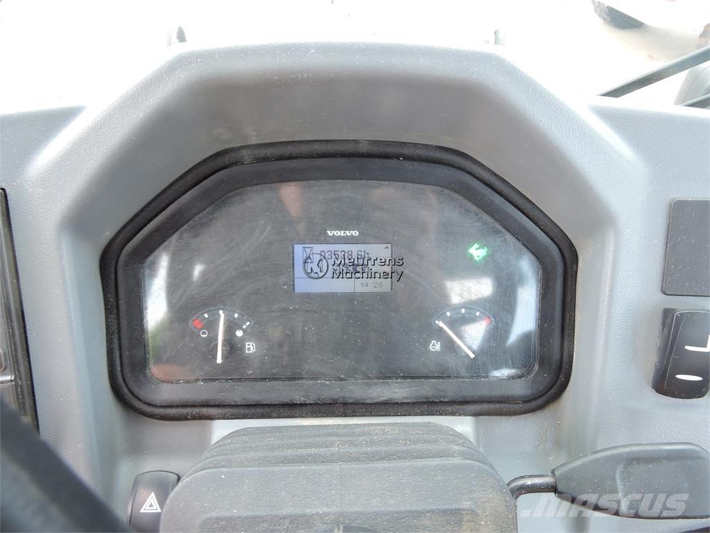 Volvo L30G + FORK Φορτωτές με λάστιχα (Τροχοφόροι)