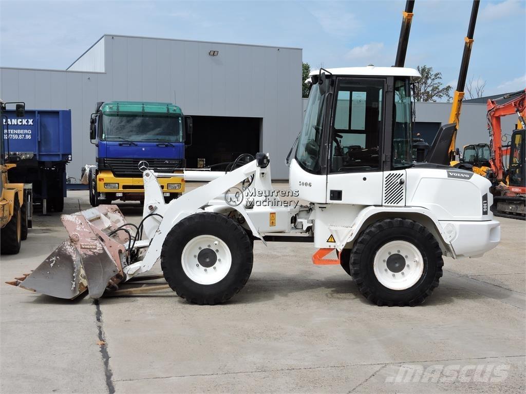 Volvo L30G + FORK Φορτωτές με λάστιχα (Τροχοφόροι)