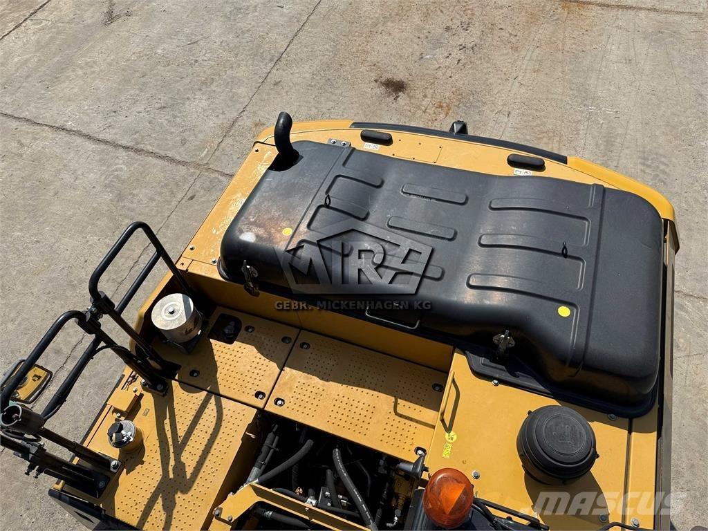 CAT 323 EL Εκσκαφείς με ερπύστριες