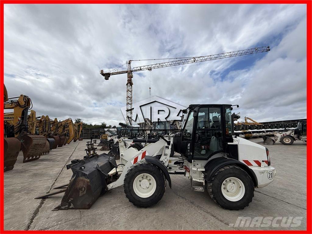 CAT 908 M Φορτωτές με λάστιχα (Τροχοφόροι)