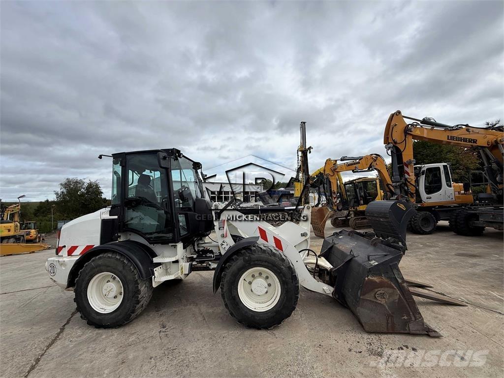 CAT 908 M Φορτωτές με λάστιχα (Τροχοφόροι)