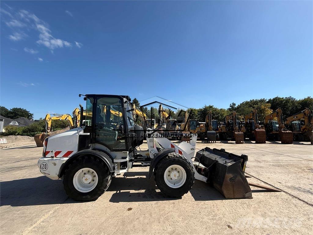 CAT 908M Φορτωτές με λάστιχα (Τροχοφόροι)