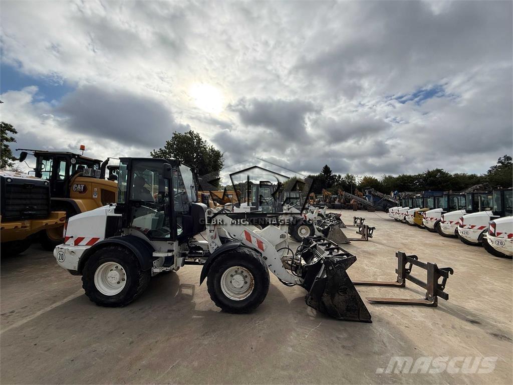 CAT 908M Φορτωτές με λάστιχα (Τροχοφόροι)