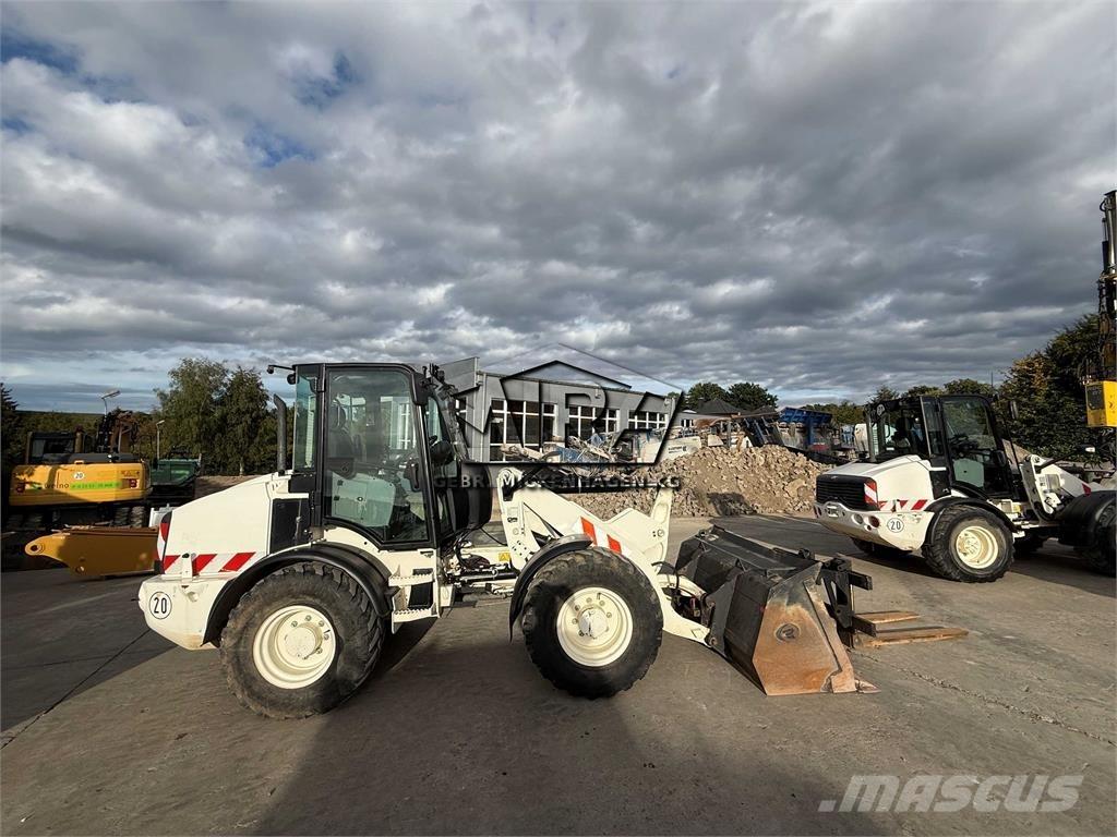 CAT 908M Φορτωτές με λάστιχα (Τροχοφόροι)