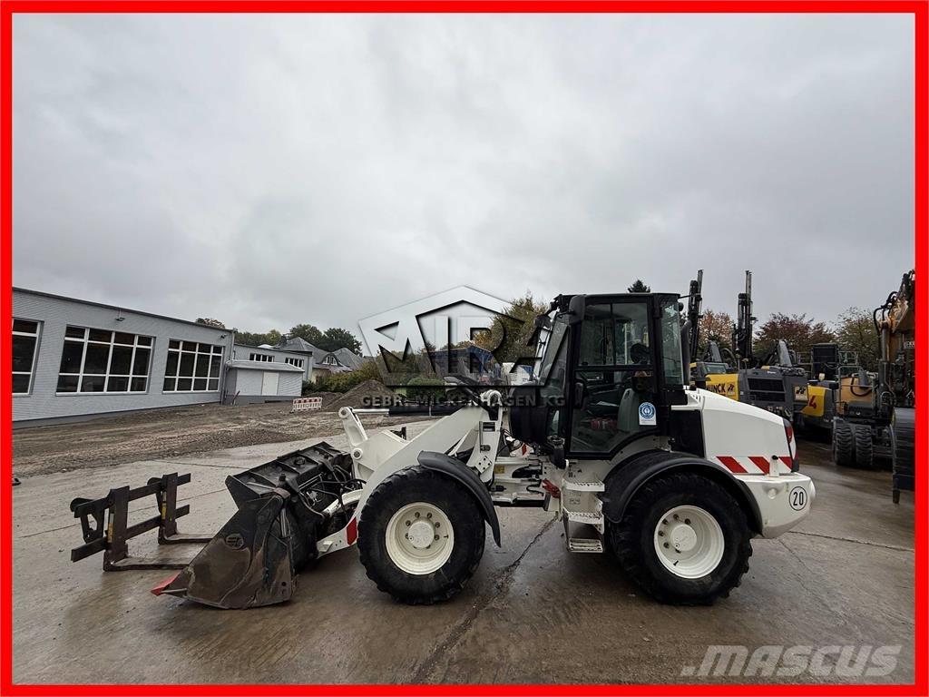 CAT 908M Φορτωτές με λάστιχα (Τροχοφόροι)