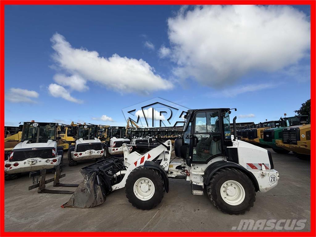 CAT 908M Φορτωτές με λάστιχα (Τροχοφόροι)