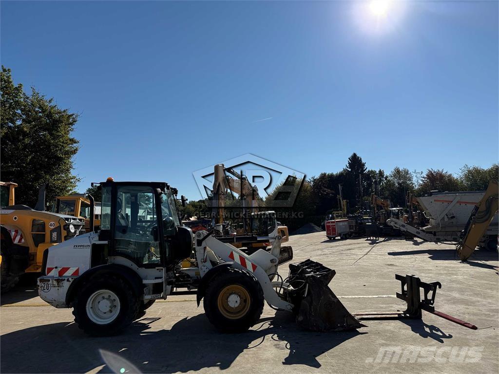 CAT 908M Φορτωτές με λάστιχα (Τροχοφόροι)