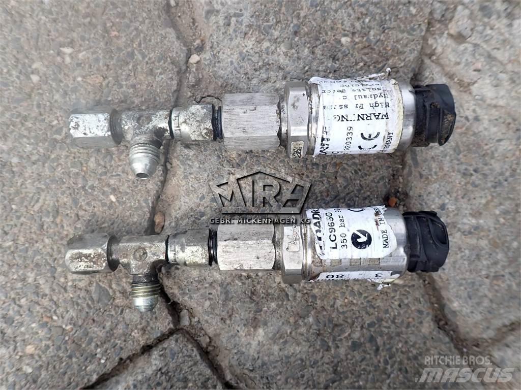 CAT 926 M/ Waage Καμπίνες και εσωτερικό