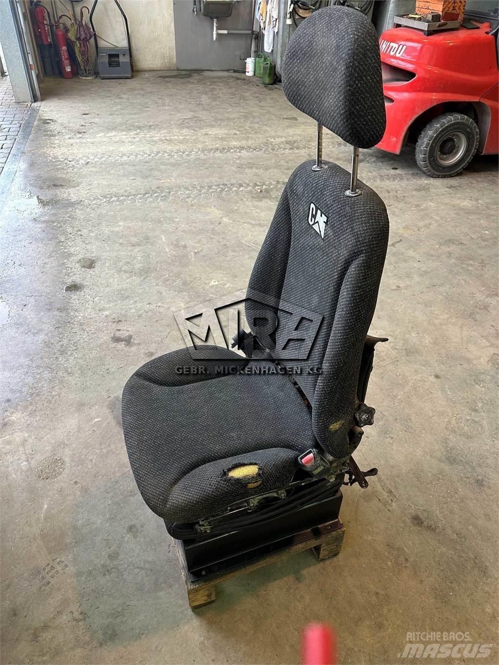 CAT 966 KXE / Sitz Καμπίνες και εσωτερικό