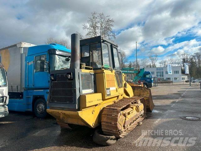 CAT 953 Μπουλντόζες με ερπύστριες