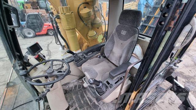 CAT M 318 C / 35 Εκσκαφείς με τροχούς - λάστιχα