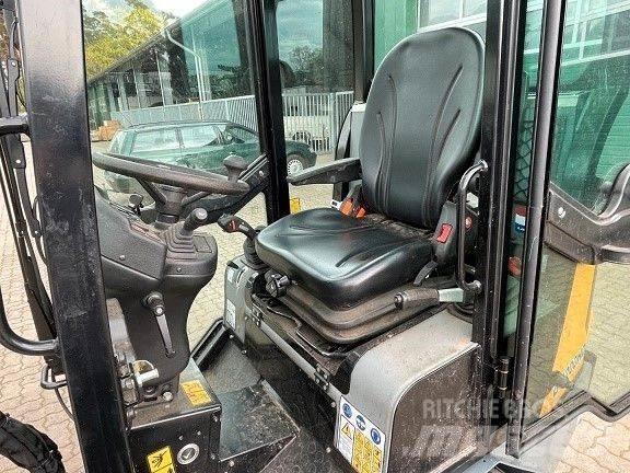 GiANT G2200 HD Εμπρόσθιοι φορτωτές και σκαπτικά