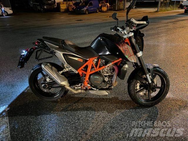 KTM 690 DUKE Άλλα Φορτηγά