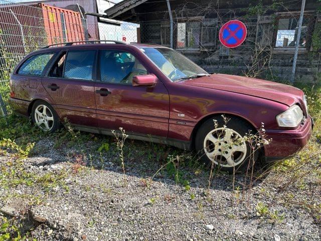 Mercedes-Benz 200 Αυτοκίνητα
