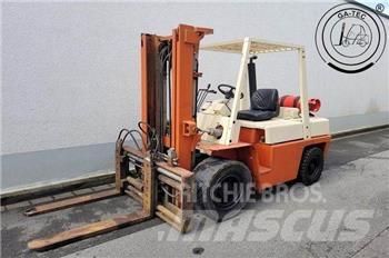 Nissan BF03A35U Περονοφόρα ανυψωτικά κλαρκ με φυσικό αέριο LPG