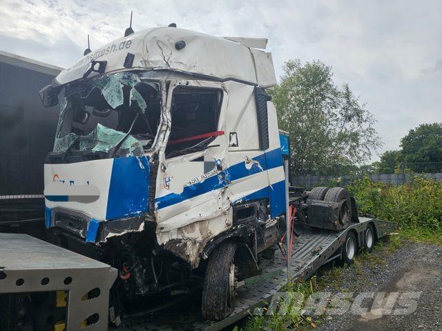 Renault T 440 Τράκτορες